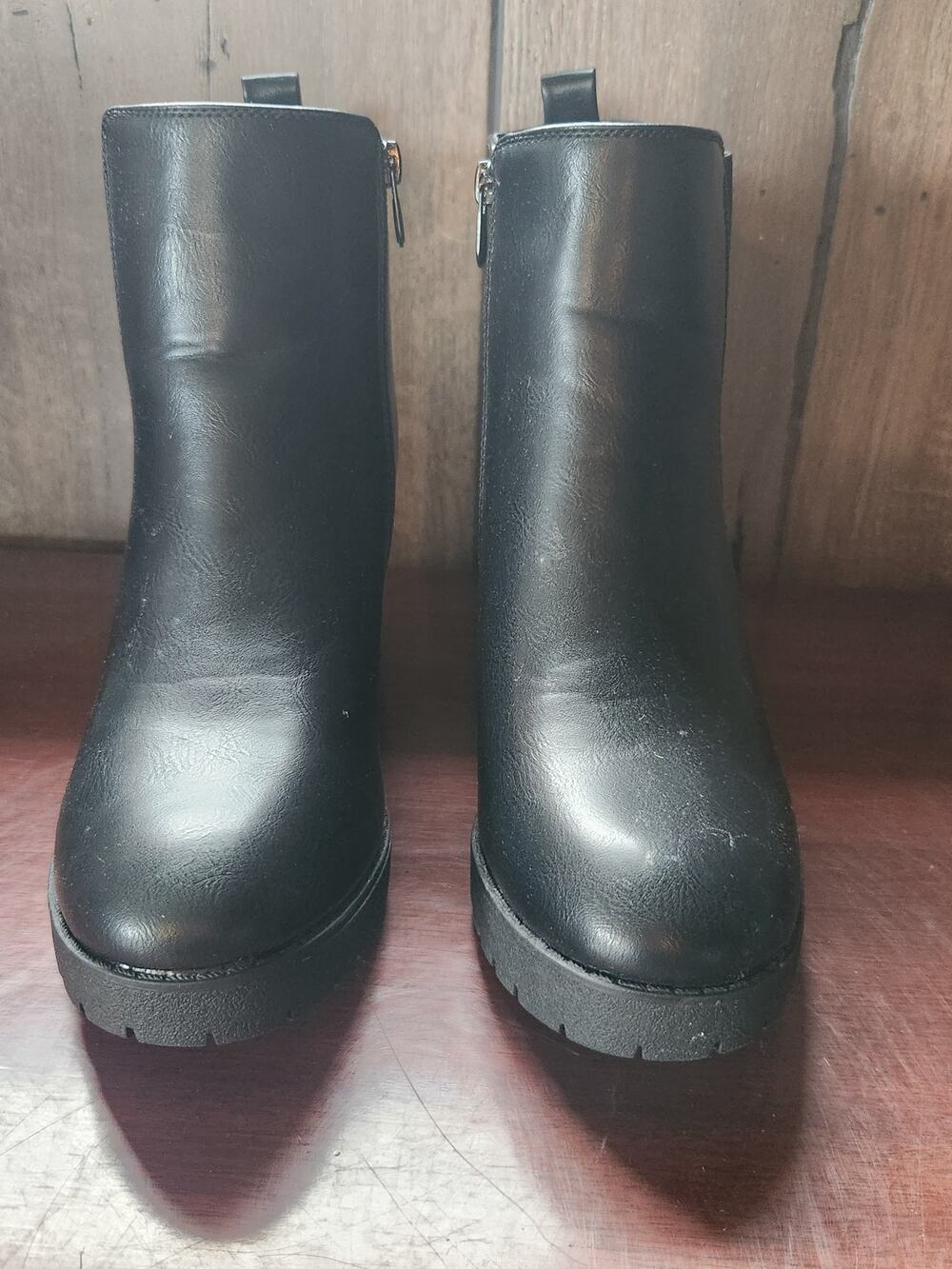 Moda Chics Black Chelsea Combat Platform Boots Women's Size 8